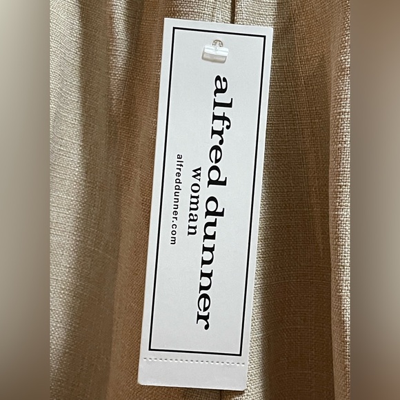 Alfred Dunner Classic Fit Proportioned Short Pants-LaDolce Vita style Almond NWT - Picture 4 of 9